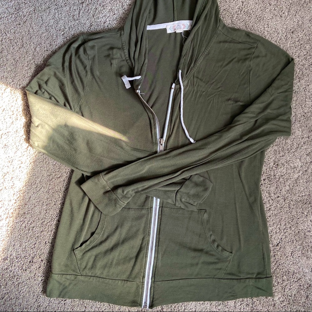 Dark Green Zip-Up✨